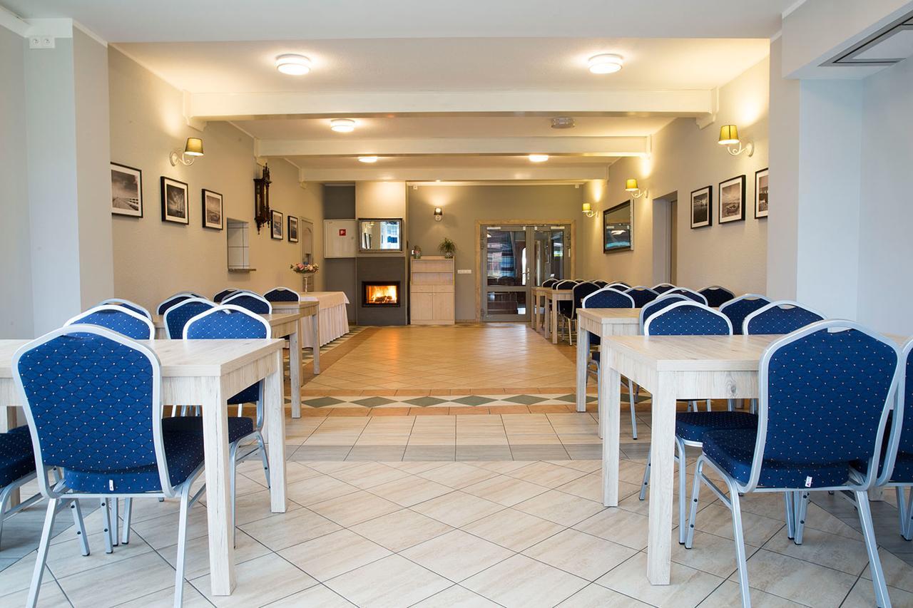 Osrodek Wczasowy Dagmor Bed and Breakfast Ustka Exteriör bild